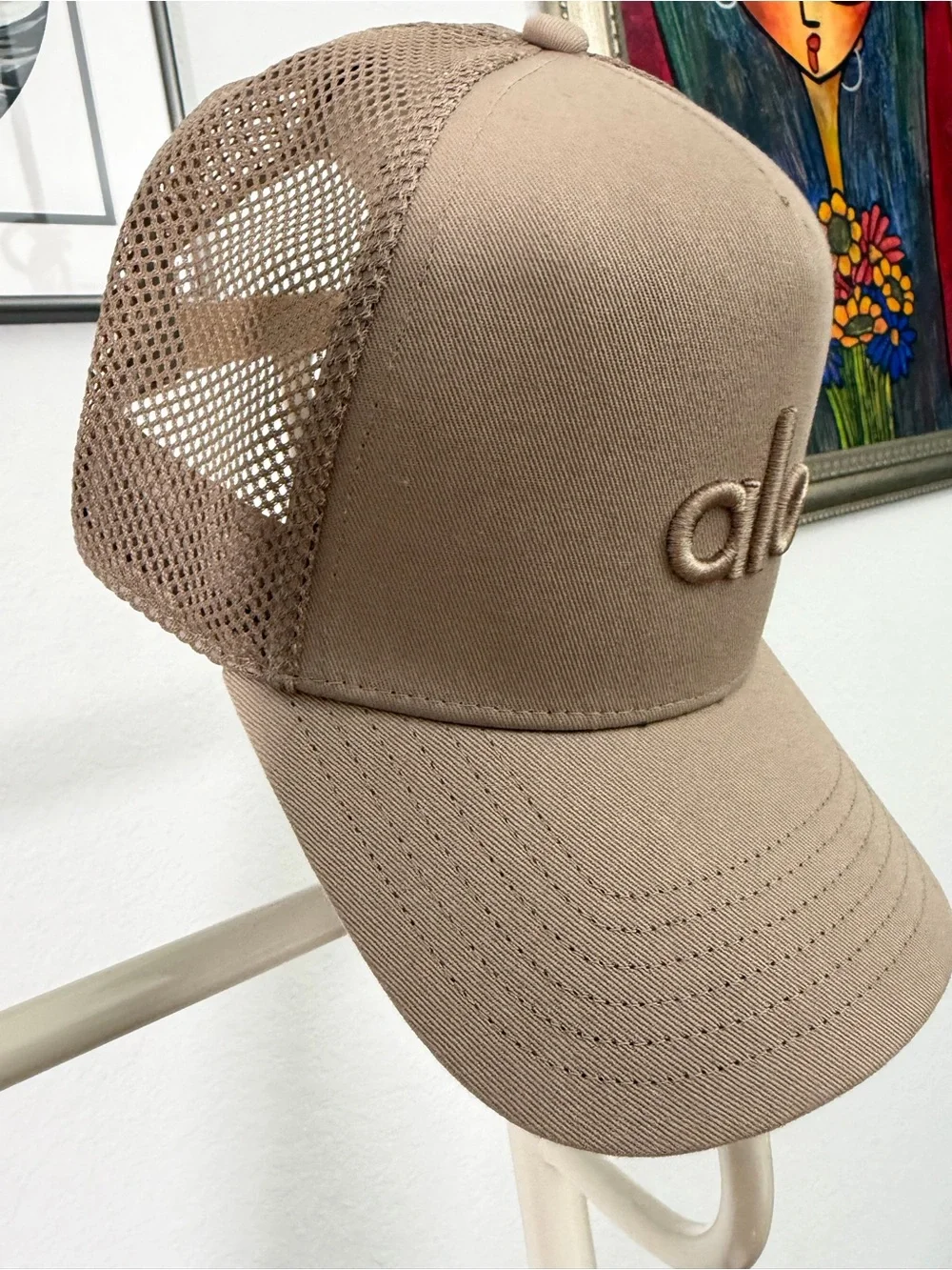 ALO Yoga Kids Trucker Hat - Taupe Brown